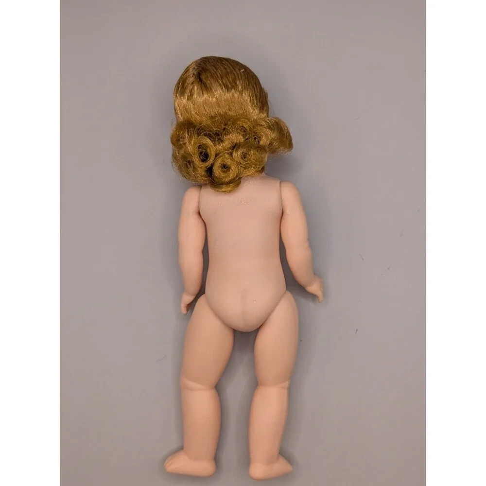 Madam Alexander Vintage 8